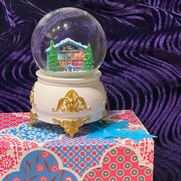 Ready to Ship Taylor Swift Lover Snowglobe - Picture 7 of 7